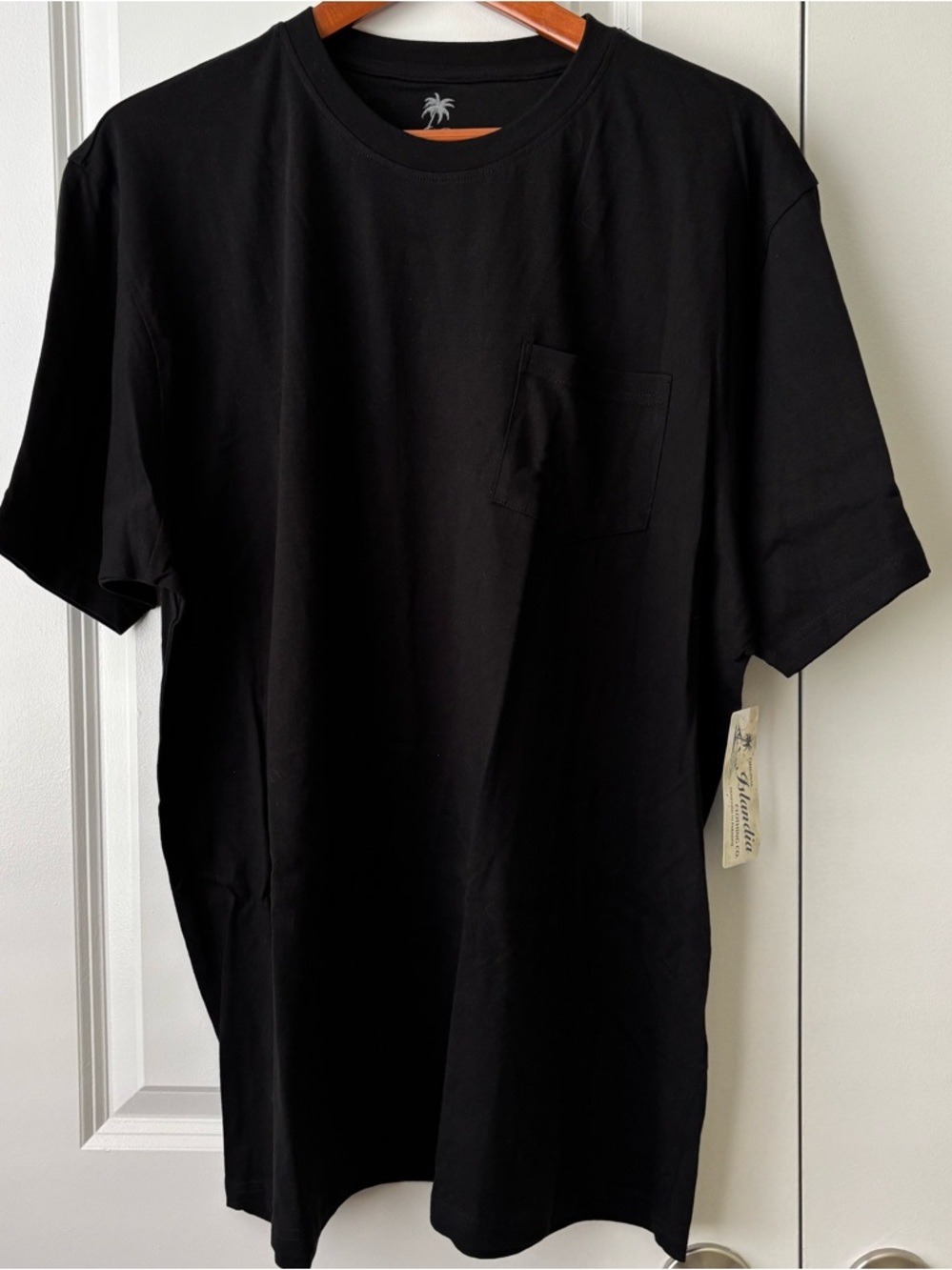 NWT Black SS Pocket T-Shirt Islandia Clothing Co Men’s XL 100% Cotton